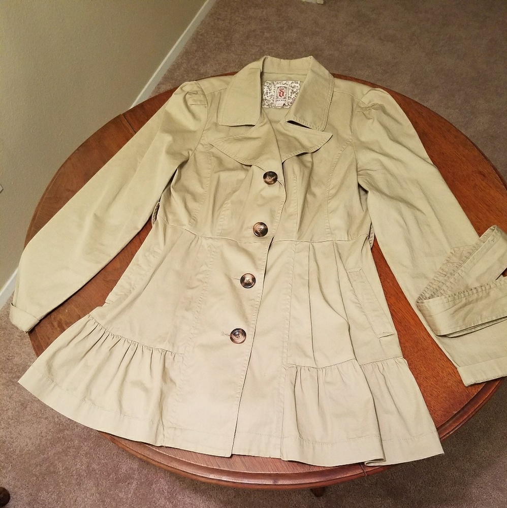 Decree Tan Coat - ruffled hem